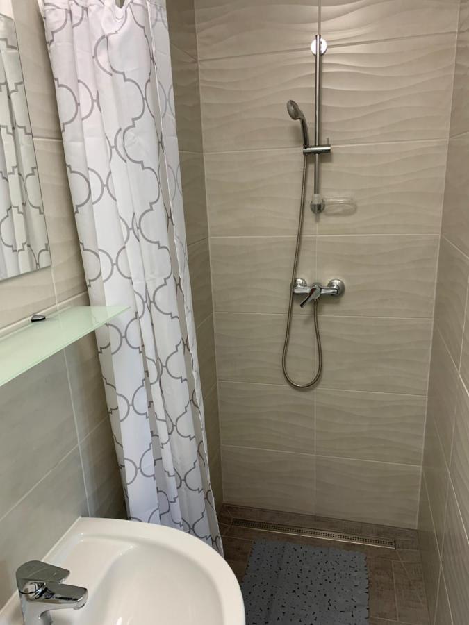 Komo Apartment Bük Екстериор снимка