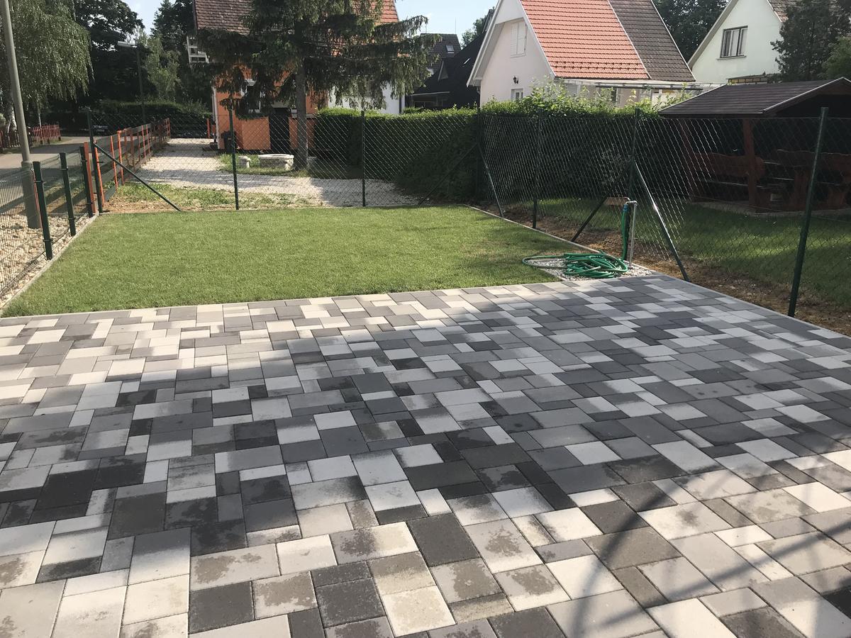 Komo Apartment Bük Екстериор снимка